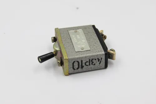 АЗР-10 автомат защиты фото 5